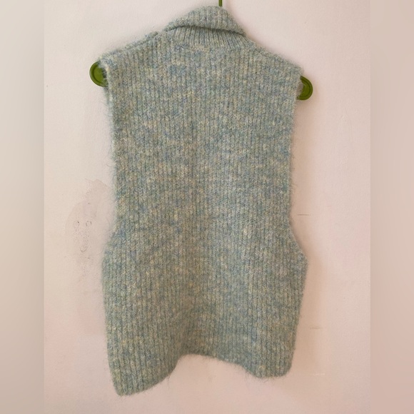 INDIE & COLD turtleneck sweater vest NWOT - Picture 5 of 5